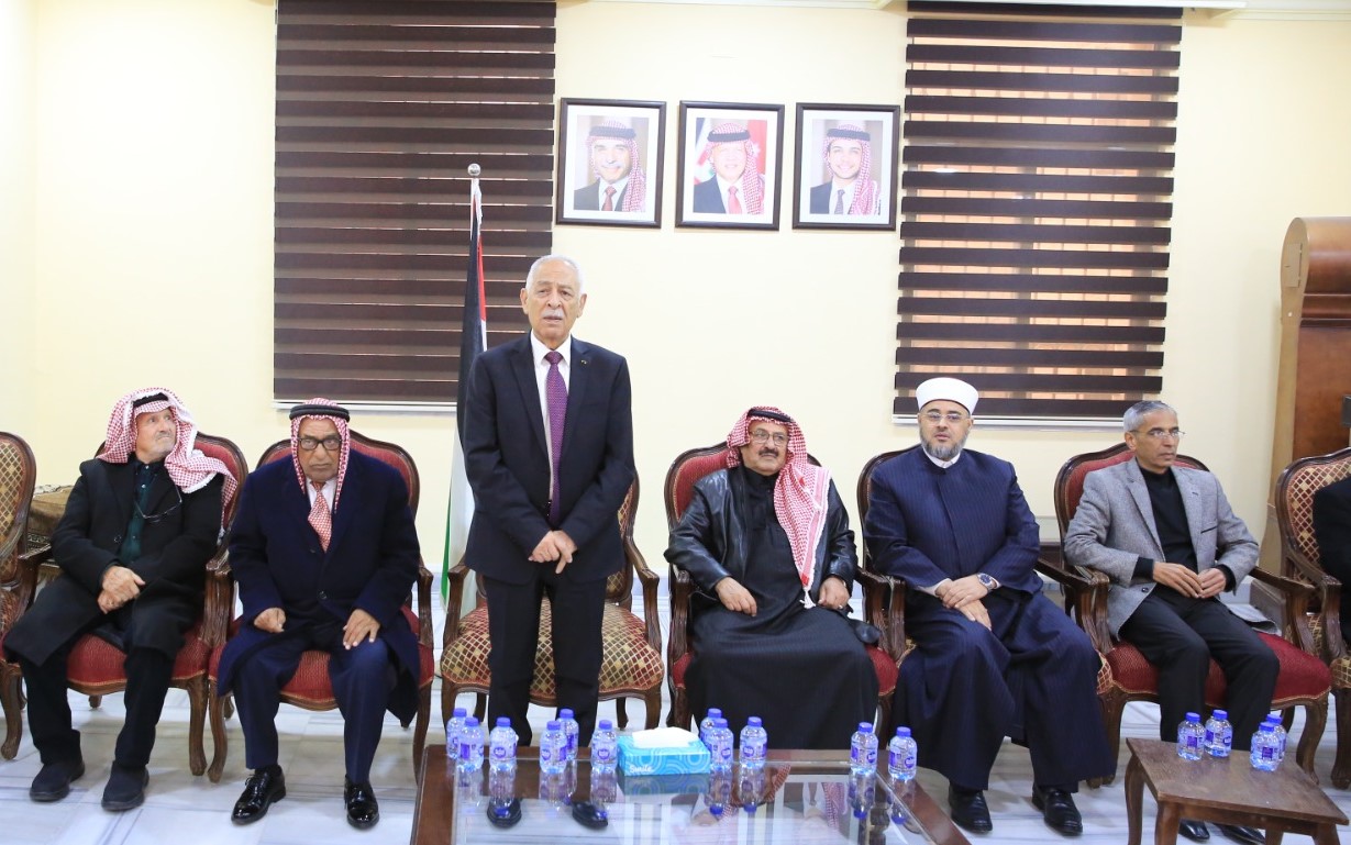 Madar Al-Saa Images 0.7254618362058862