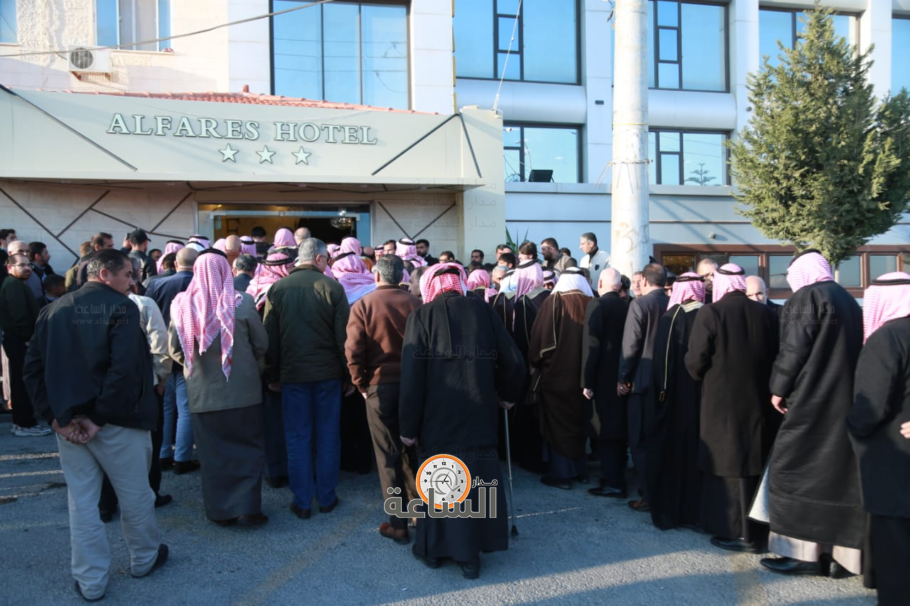 Madar Al-Saa Images 0.747734391033217