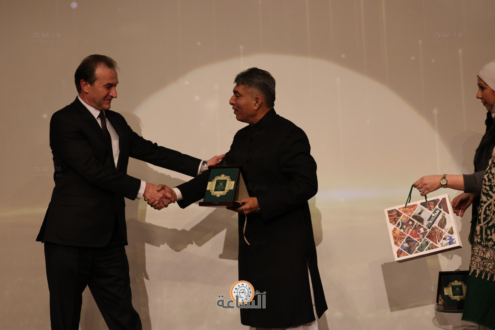 Madar Al-Saa Images 0.5425500958696661