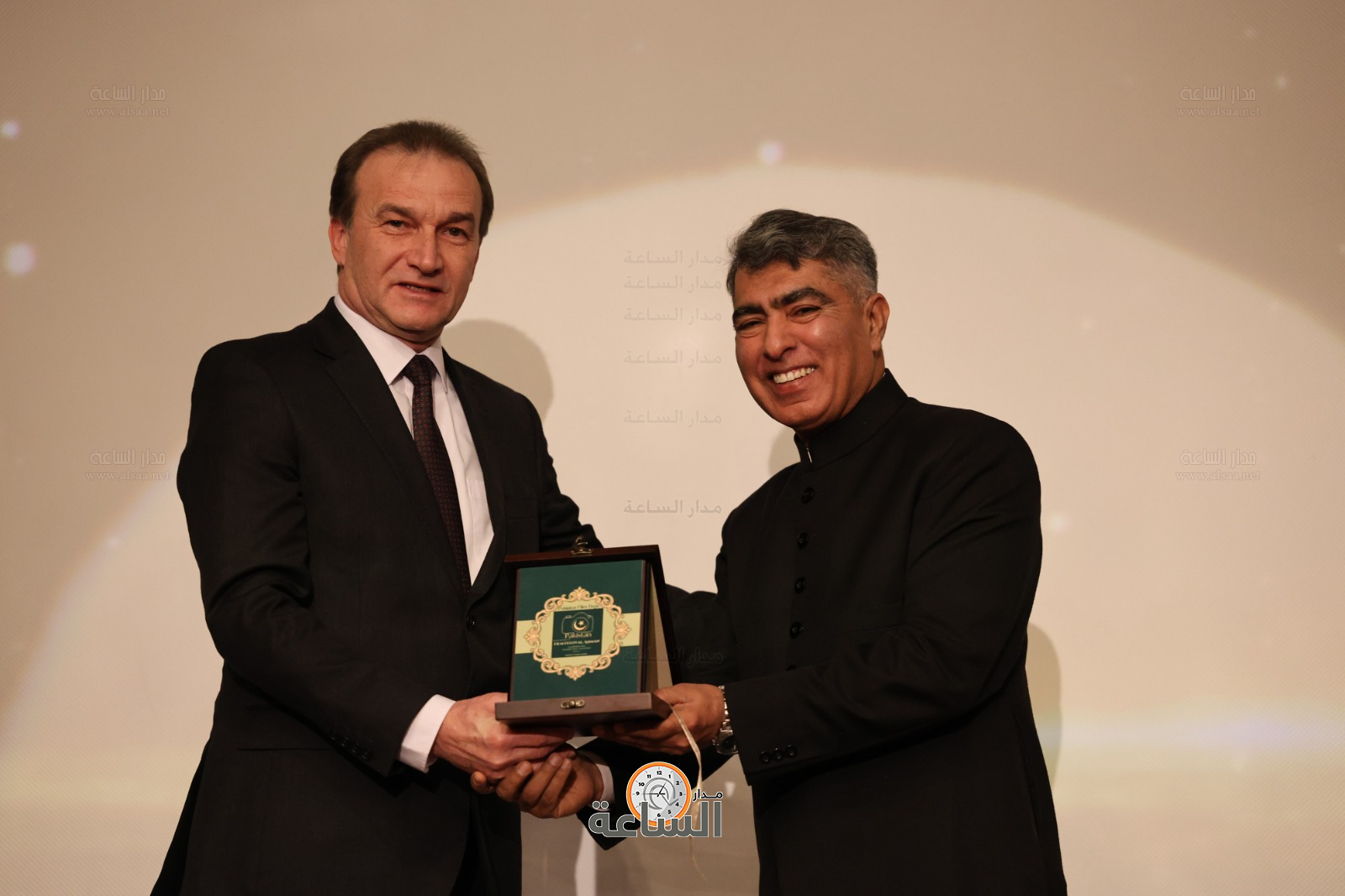 Madar Al-Saa Images 0.2509048603723252