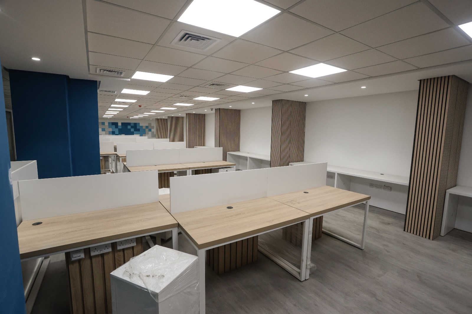 Madar Al-Saa Images 0.6488840048800038