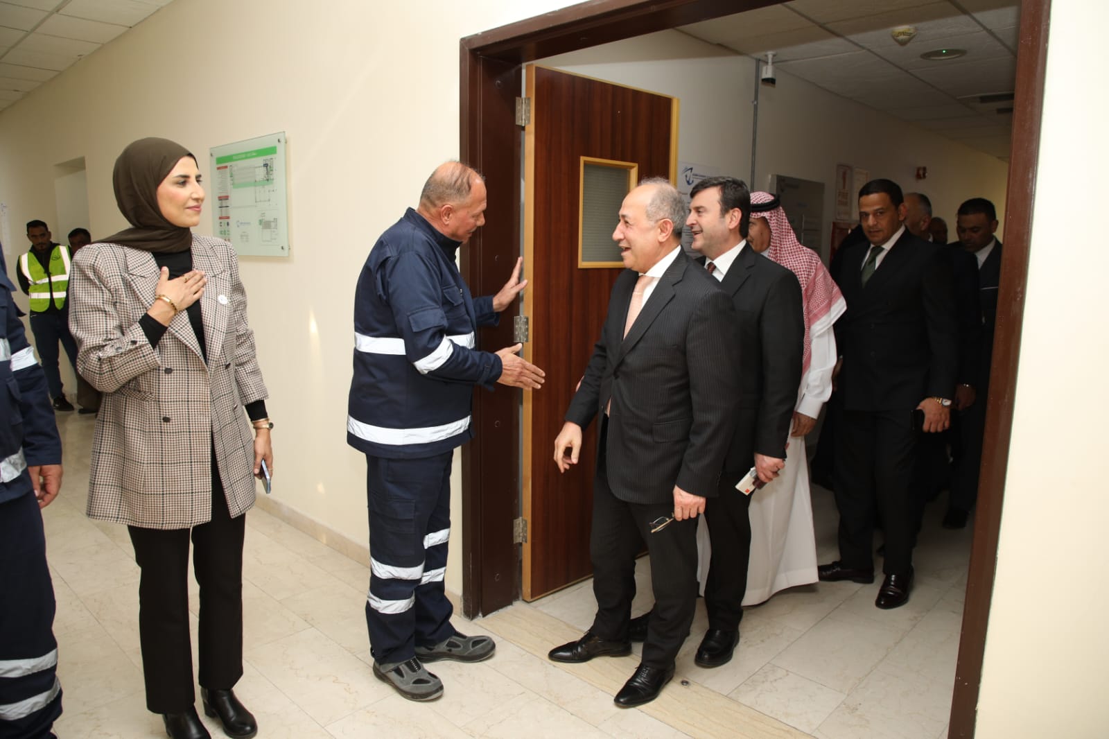 Madar Al-Saa Images 0.6056030131076828