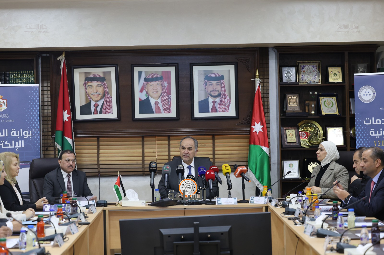 Madar Al-Saa Images 0.11727847238144284