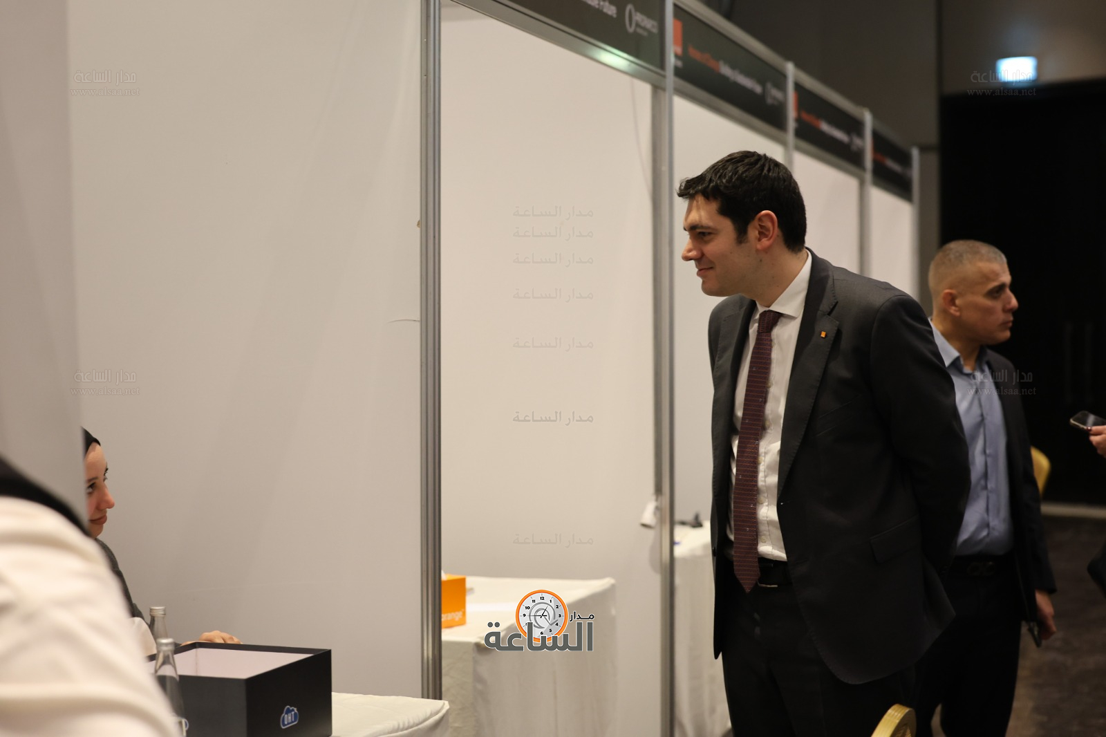 Madar Al-Saa Images 0.0005579258136085841