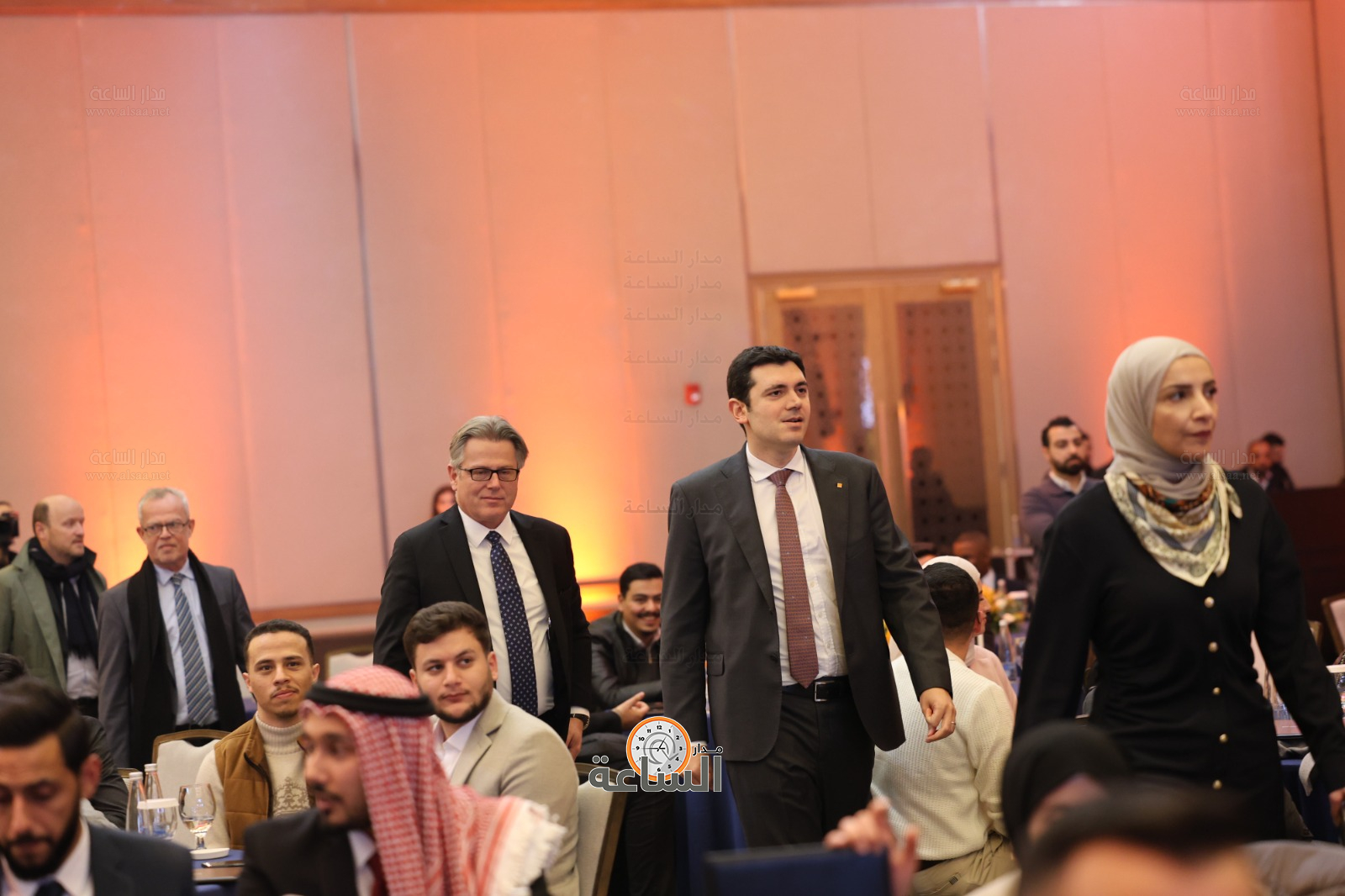 Madar Al-Saa Images 0.8871866698230009