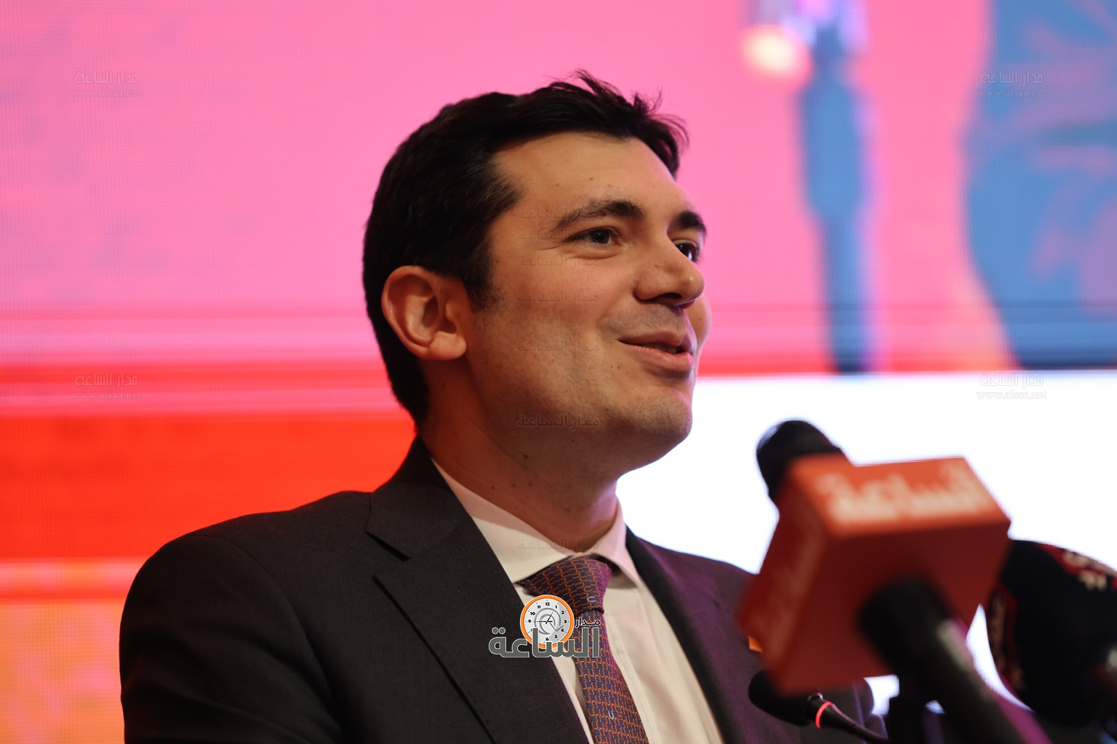 Madar Al-Saa Images 0.9394721997208266