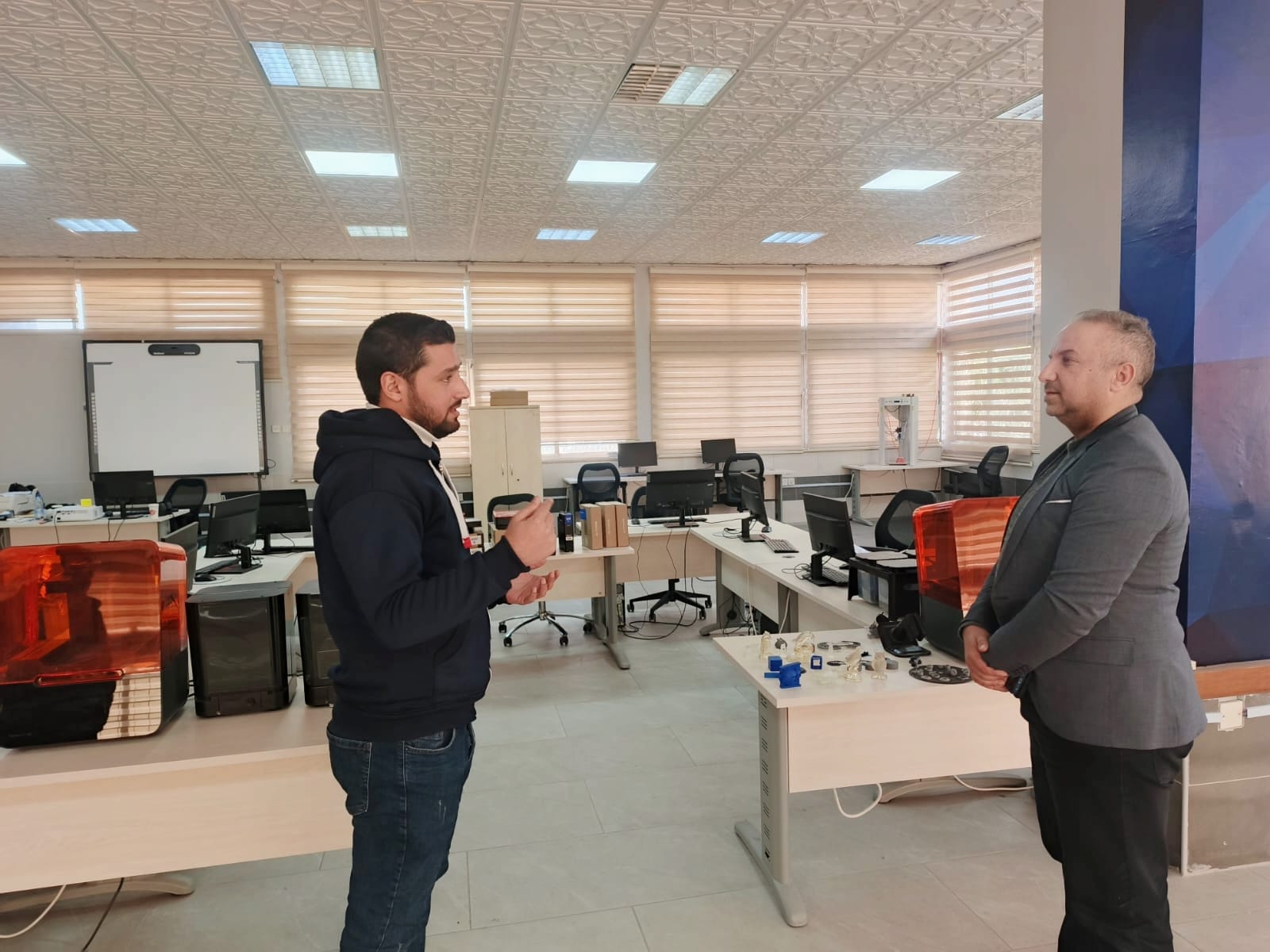 Madar Al-Saa Images 0.5118755014615612