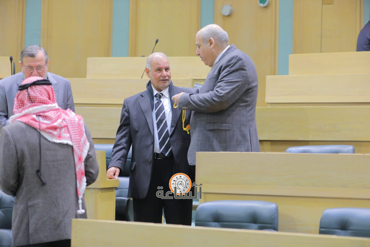 Madar Al-Saa Images 0.6526426799011136