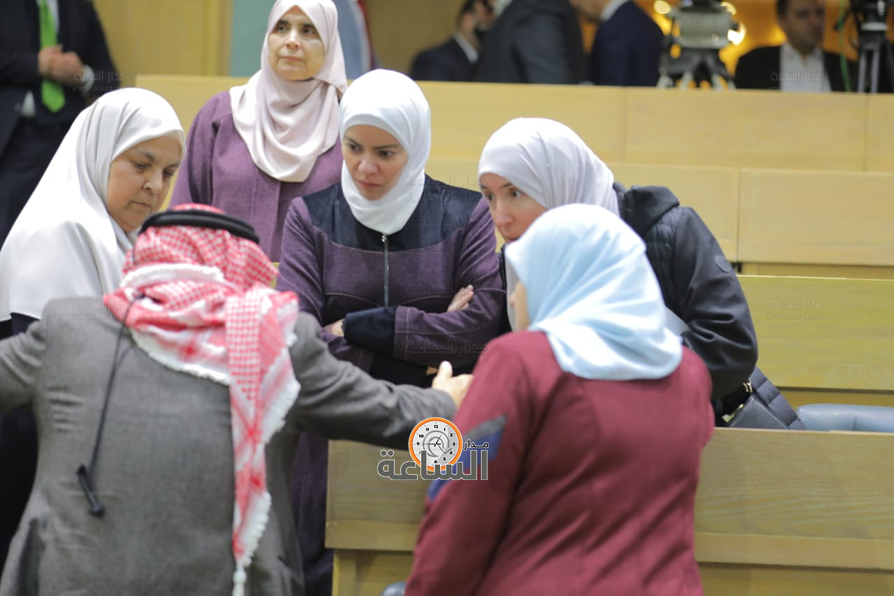 Madar Al-Saa Images 0.4081243070490177