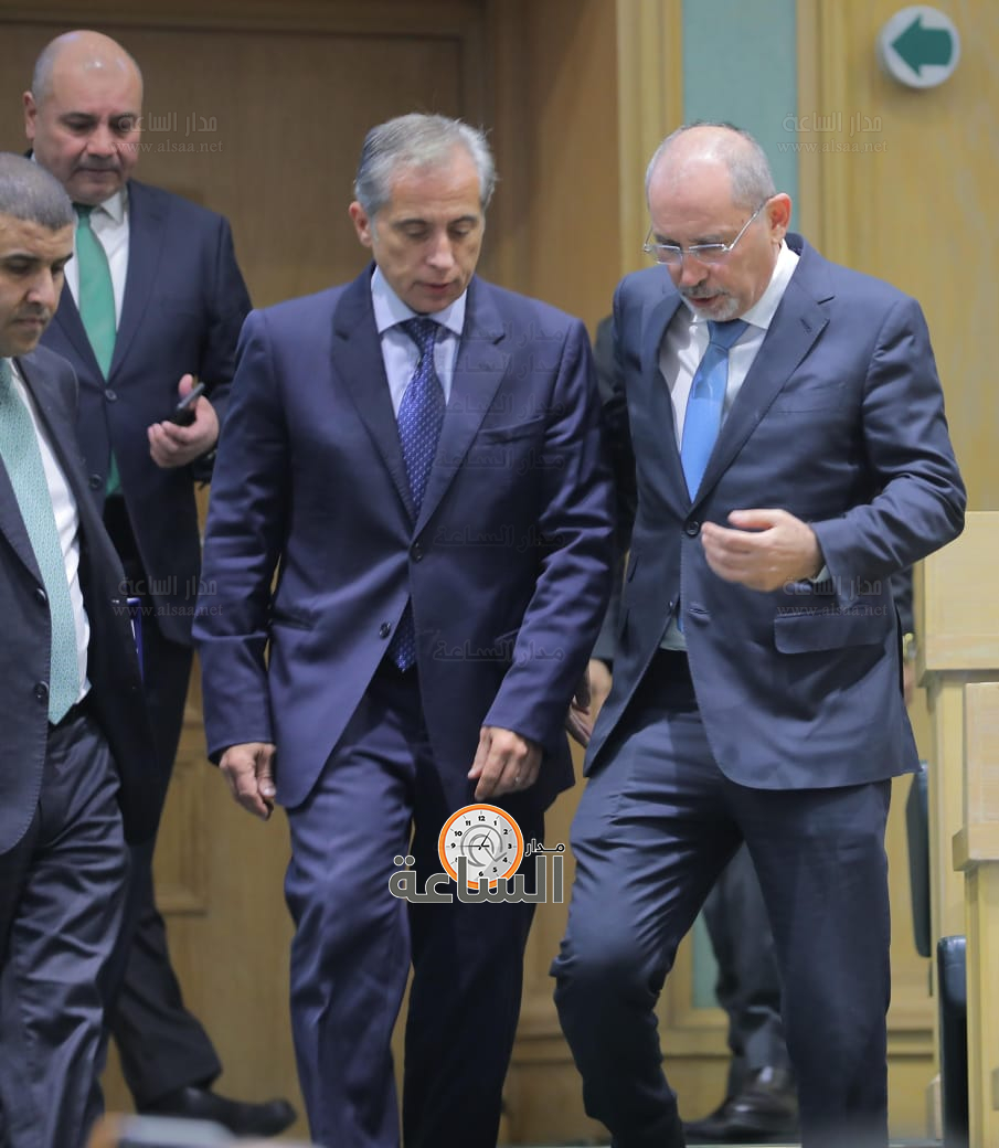 Madar Al-Saa Images 0.5304923318635517