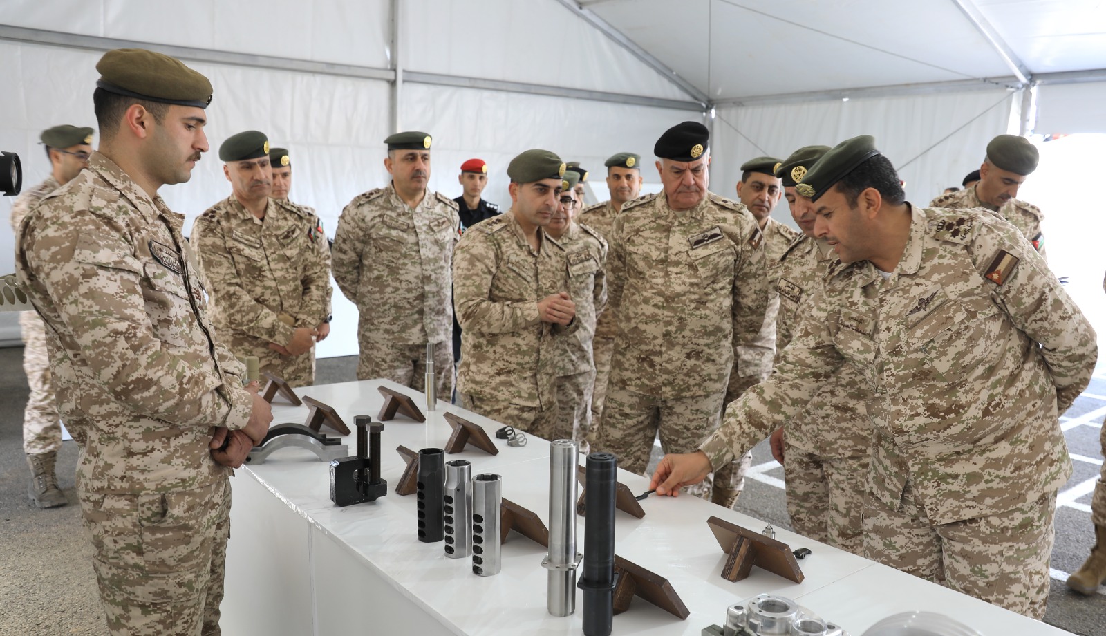 Madar Al-Saa Images 0.6954337080514581