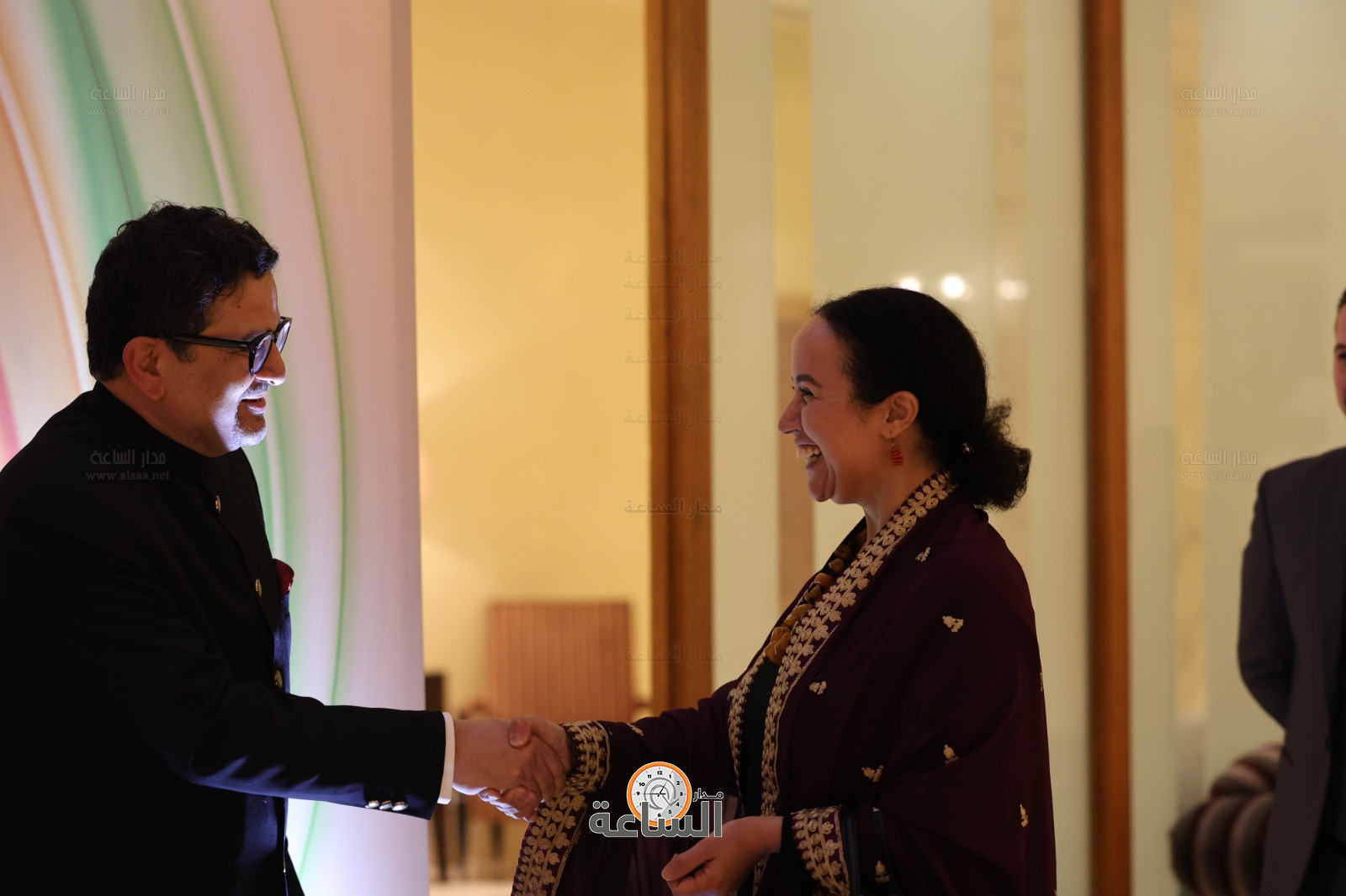 Madar Al-Saa Images 0.8727629050395471