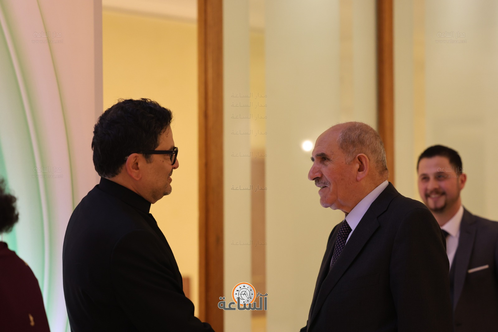 Madar Al-Saa Images 0.3810028220215145