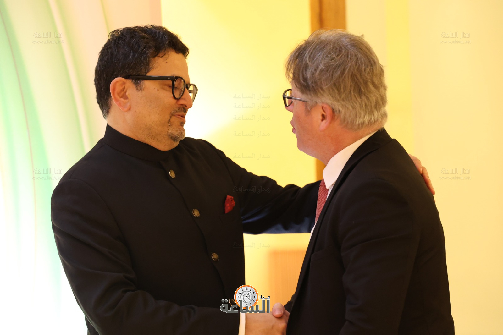 Madar Al-Saa Images 0.37940422796575457