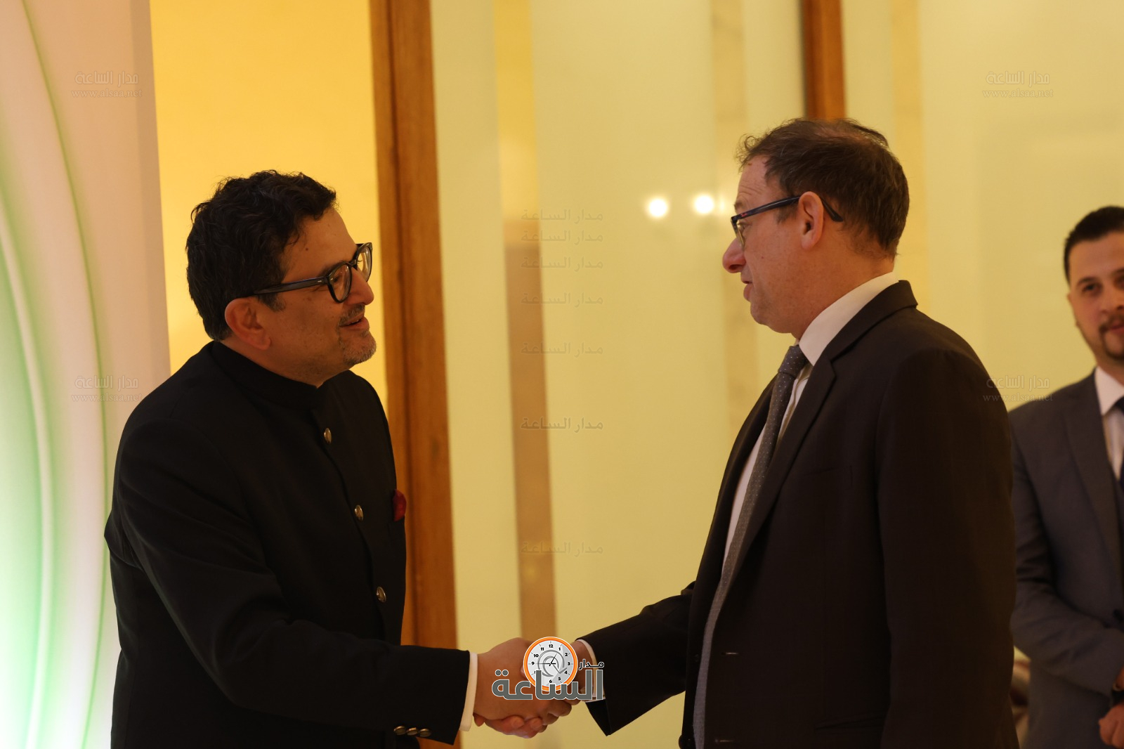 Madar Al-Saa Images 0.4837139533991328