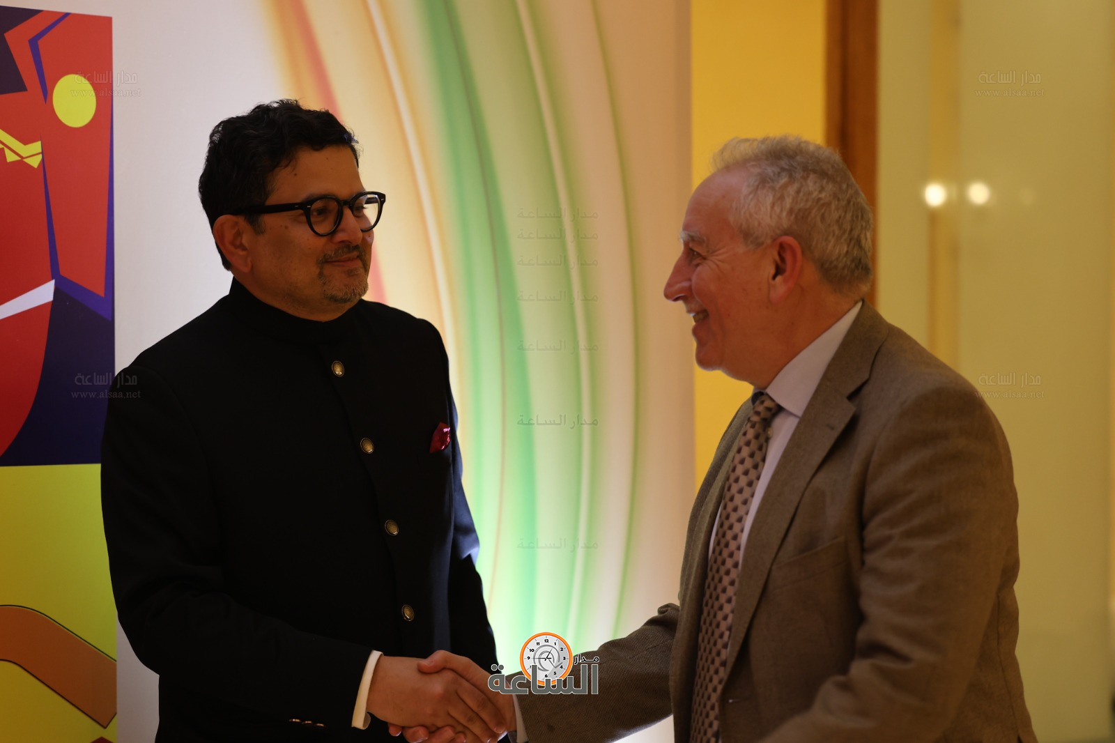 Madar Al-Saa Images 0.42933917742749017