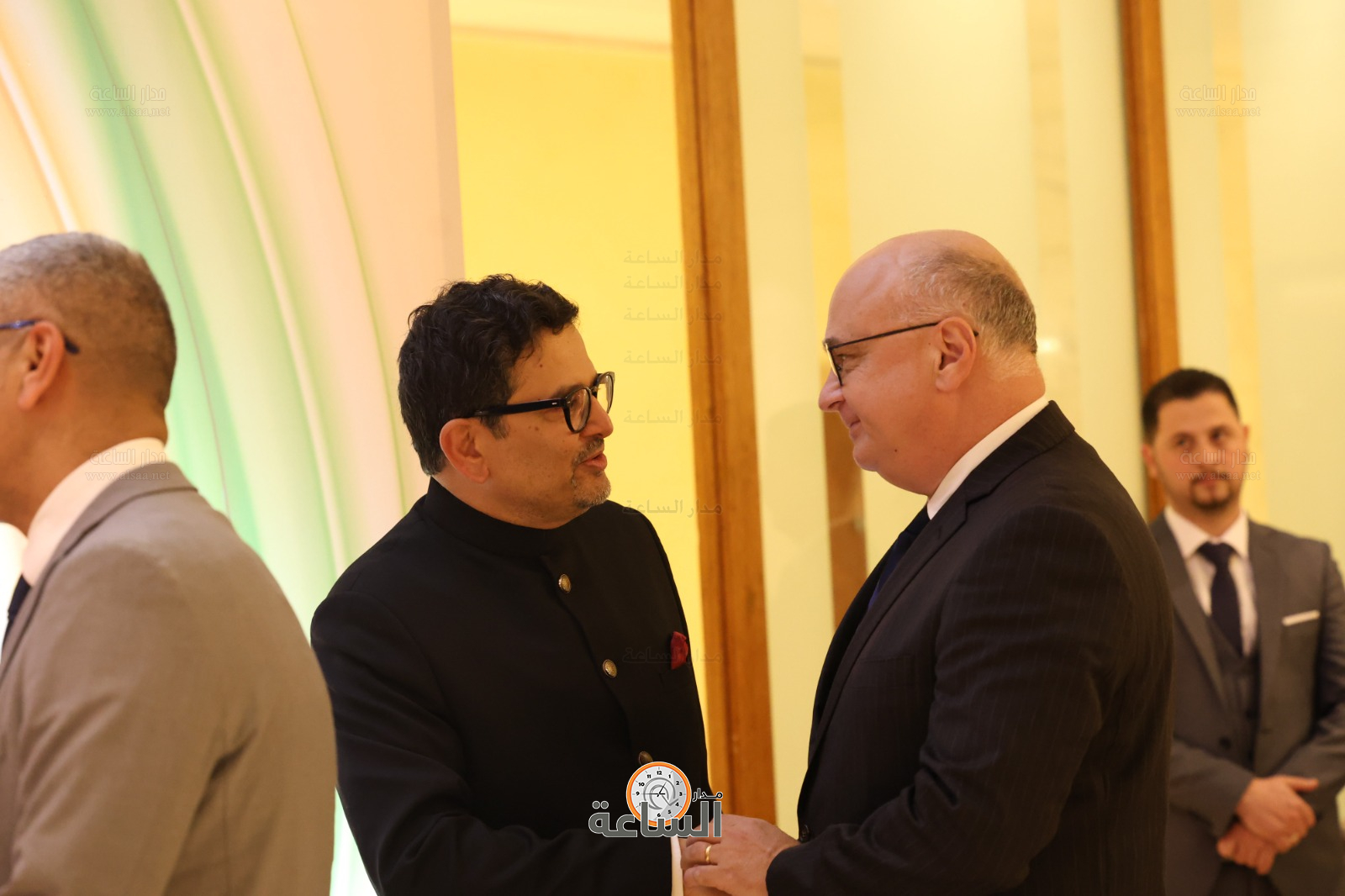 Madar Al-Saa Images 0.4232696039070951