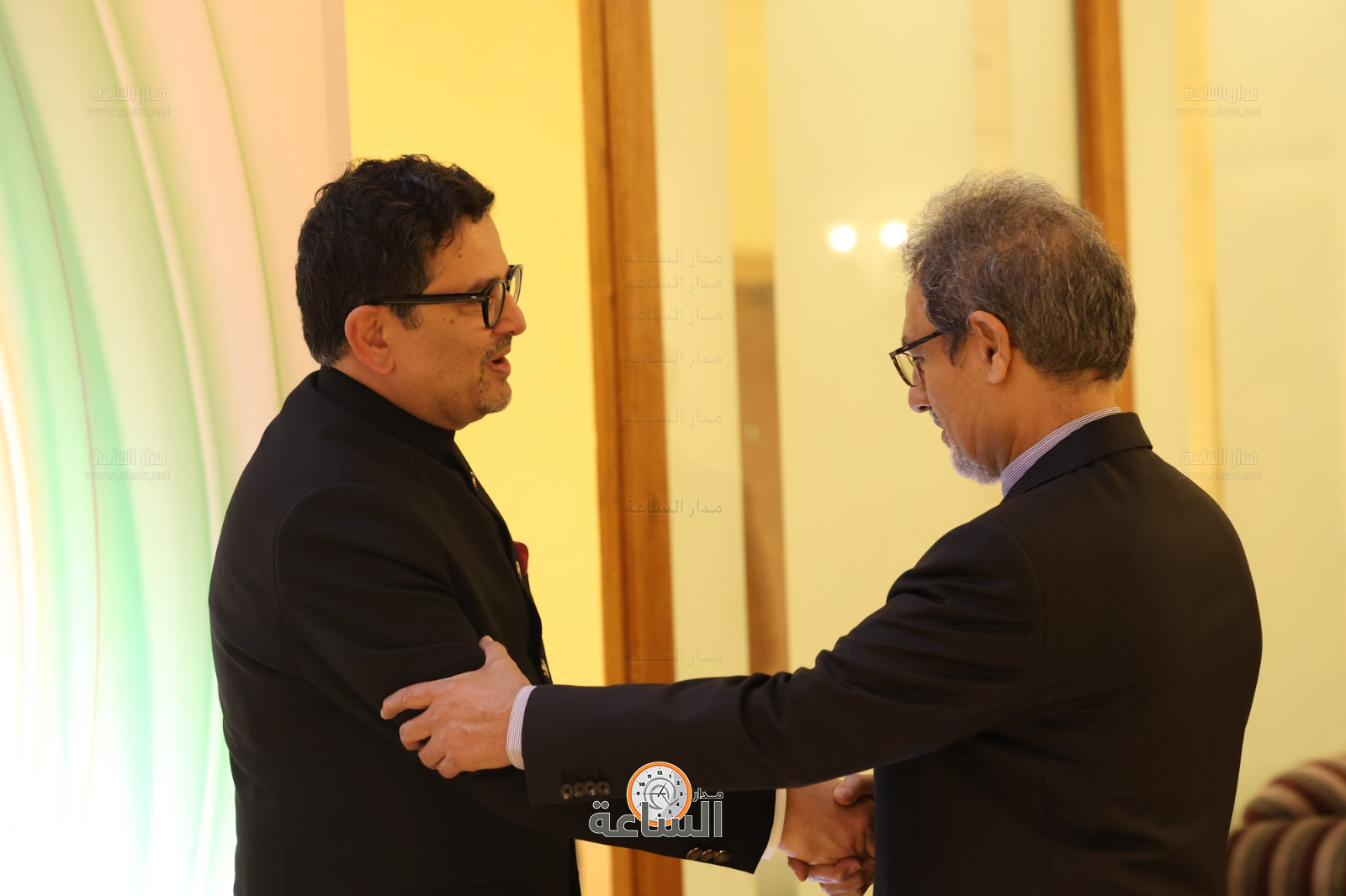 Madar Al-Saa Images 0.33532861442662587