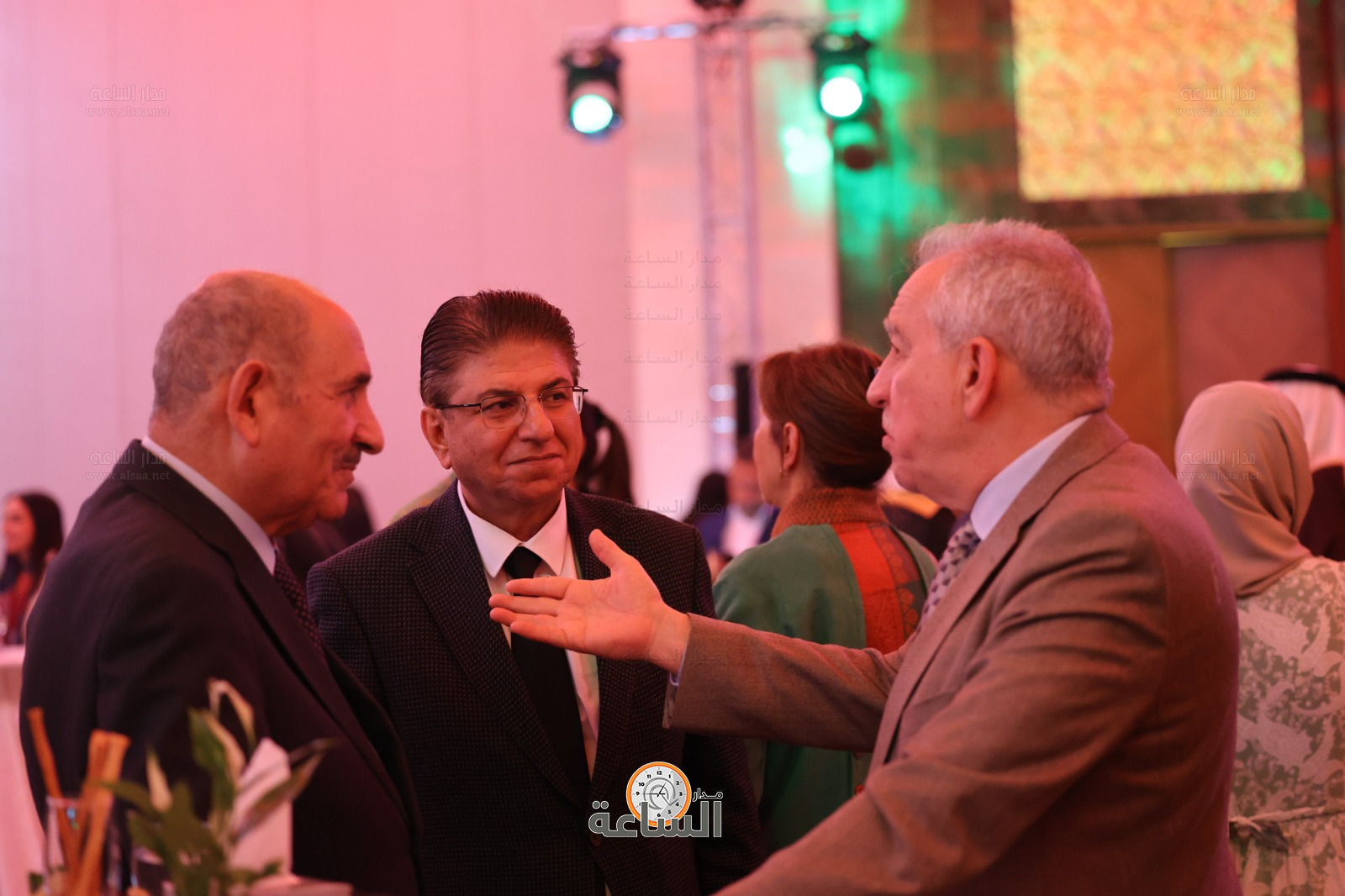 Madar Al-Saa Images 0.5348159561473005