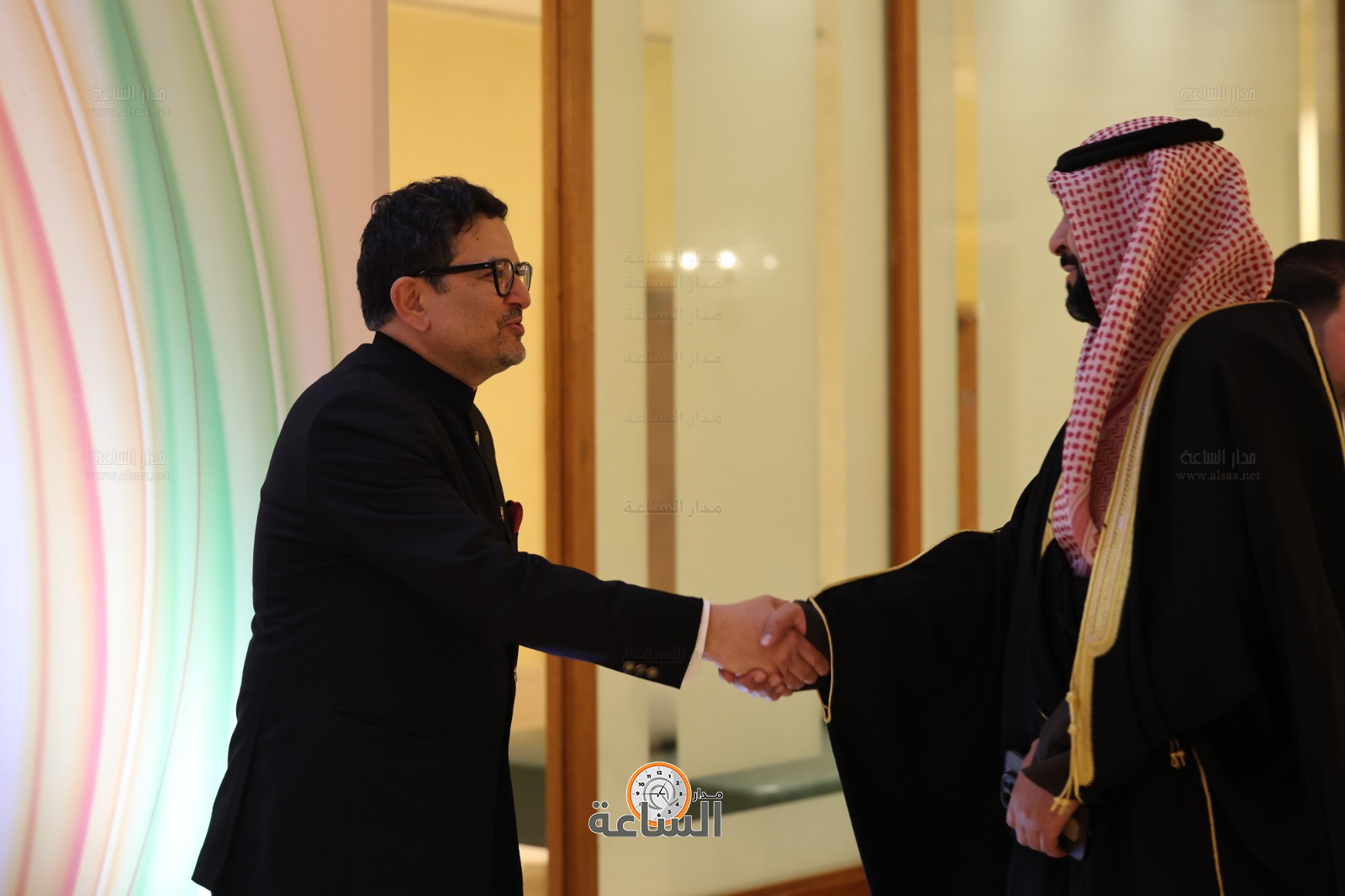 Madar Al-Saa Images 0.9938189584989738