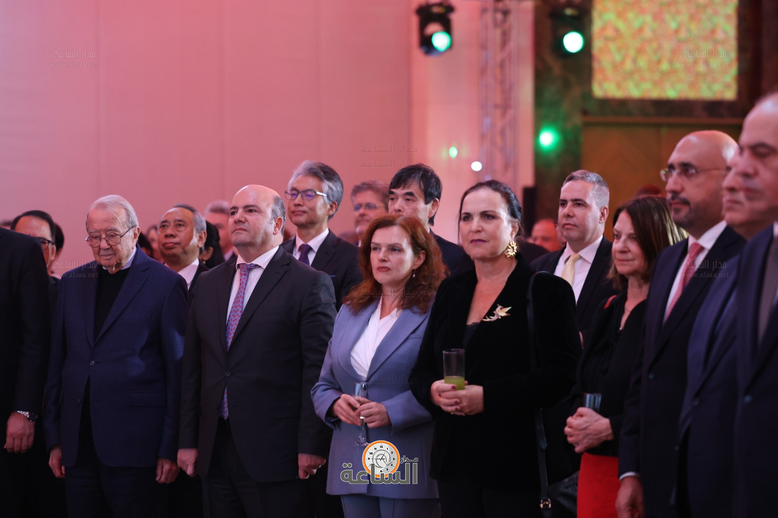 Madar Al-Saa Images 0.515746527384142