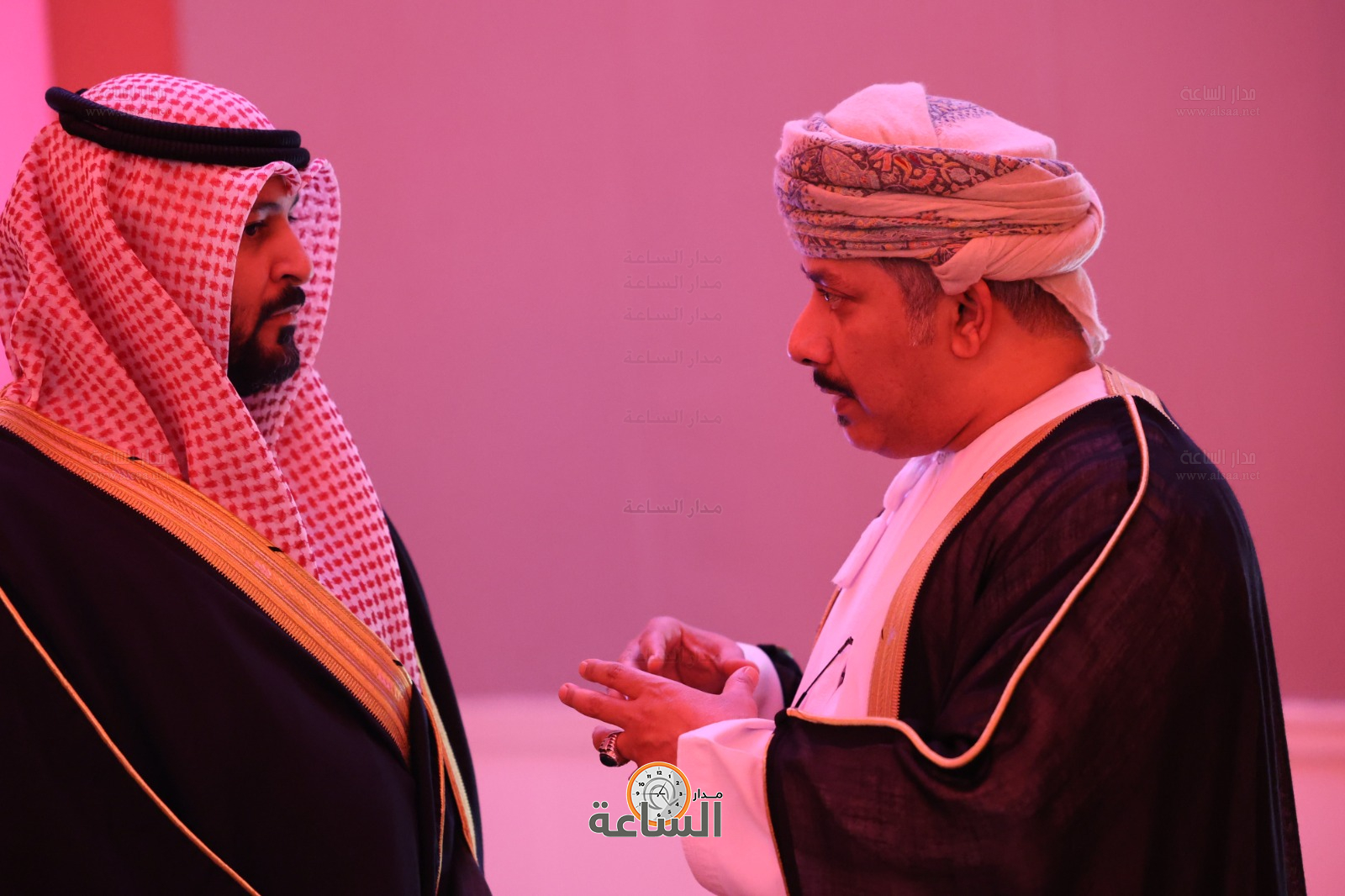 Madar Al-Saa Images 0.06327654364499069