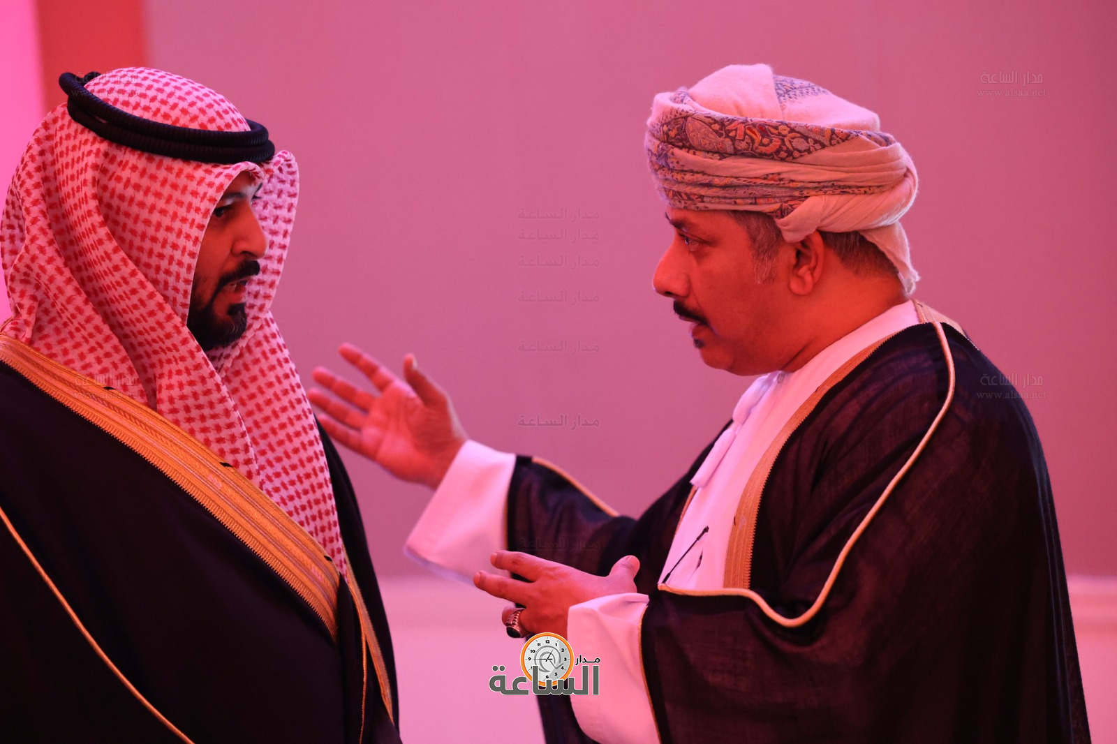 Madar Al-Saa Images 0.9869106330628972