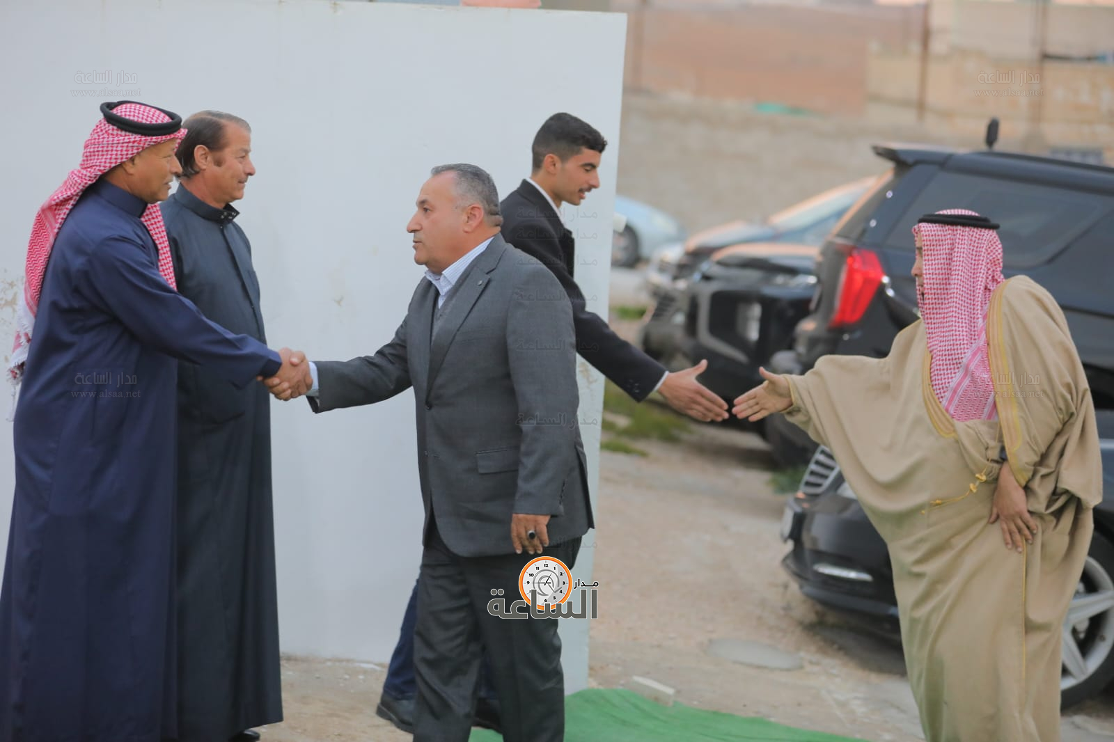 Madar Al-Saa Images 0.3077053357256405