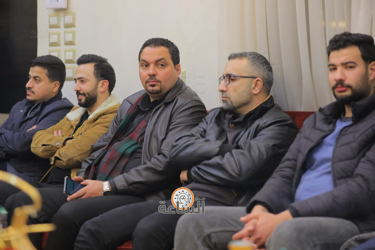 Madar Al-Saa Images 0.8758371080307787