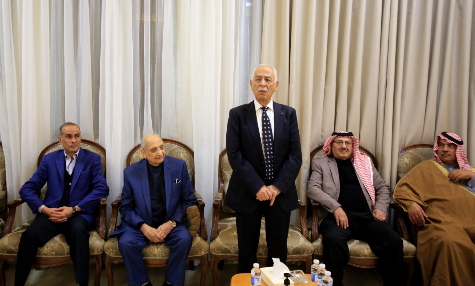 Madar Al-Saa Images 0.5381645263444241