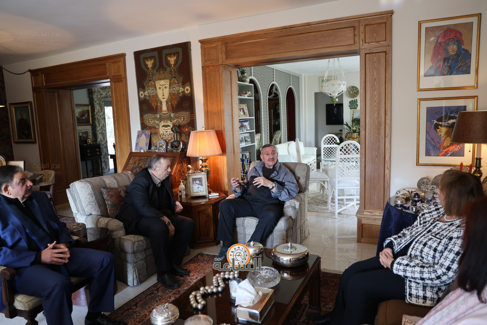 Madar Al-Saa Images 0.4228244369010188