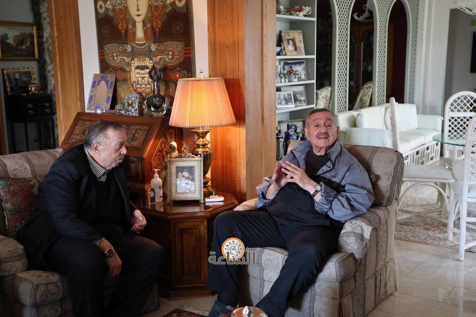 Madar Al-Saa Images 0.012110404211289172