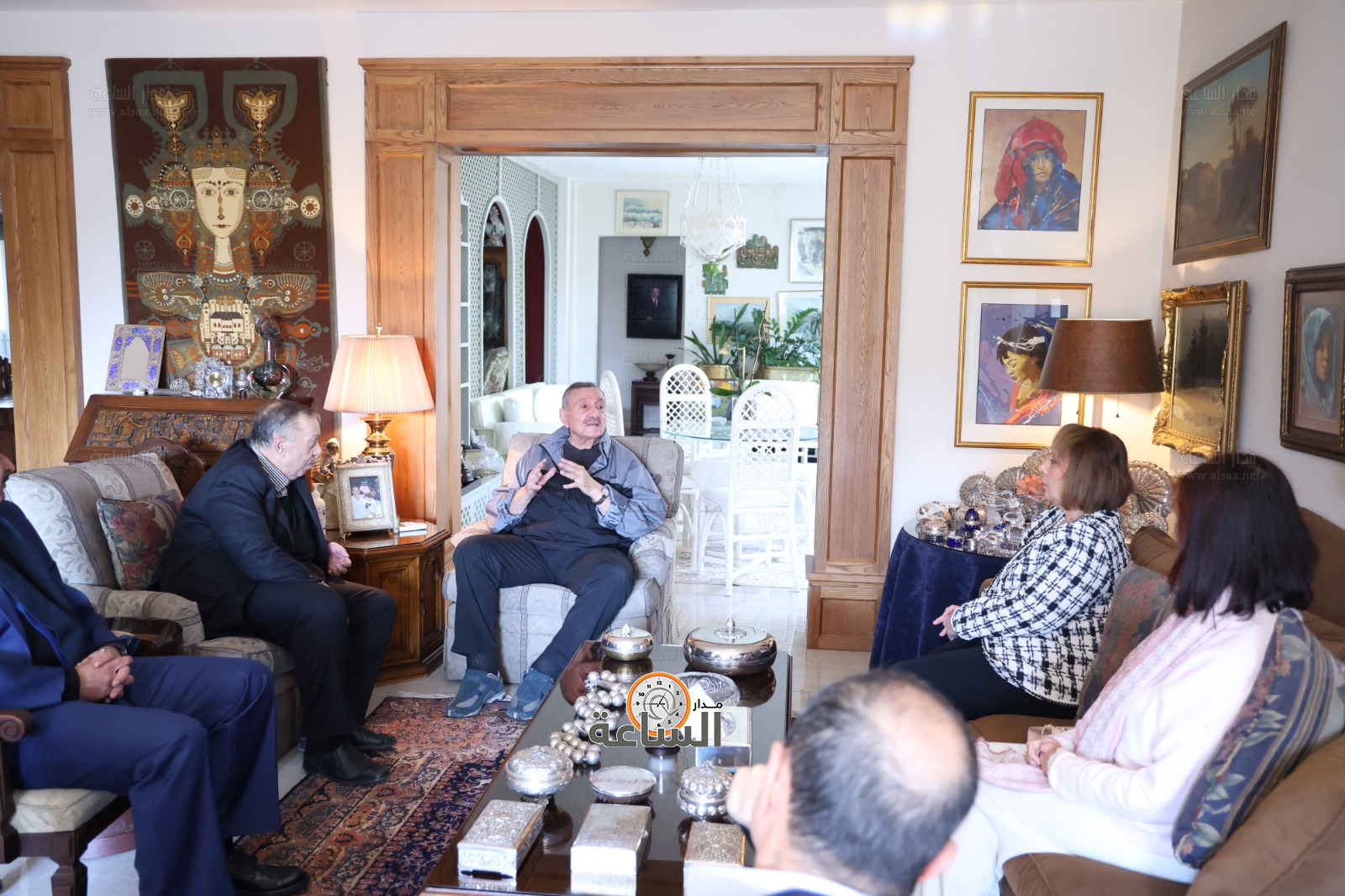 Madar Al-Saa Images 0.912191188447494