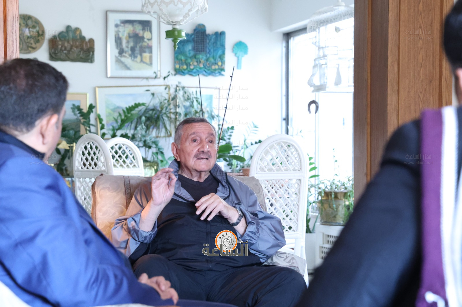 Madar Al-Saa Images 0.15771384329104032