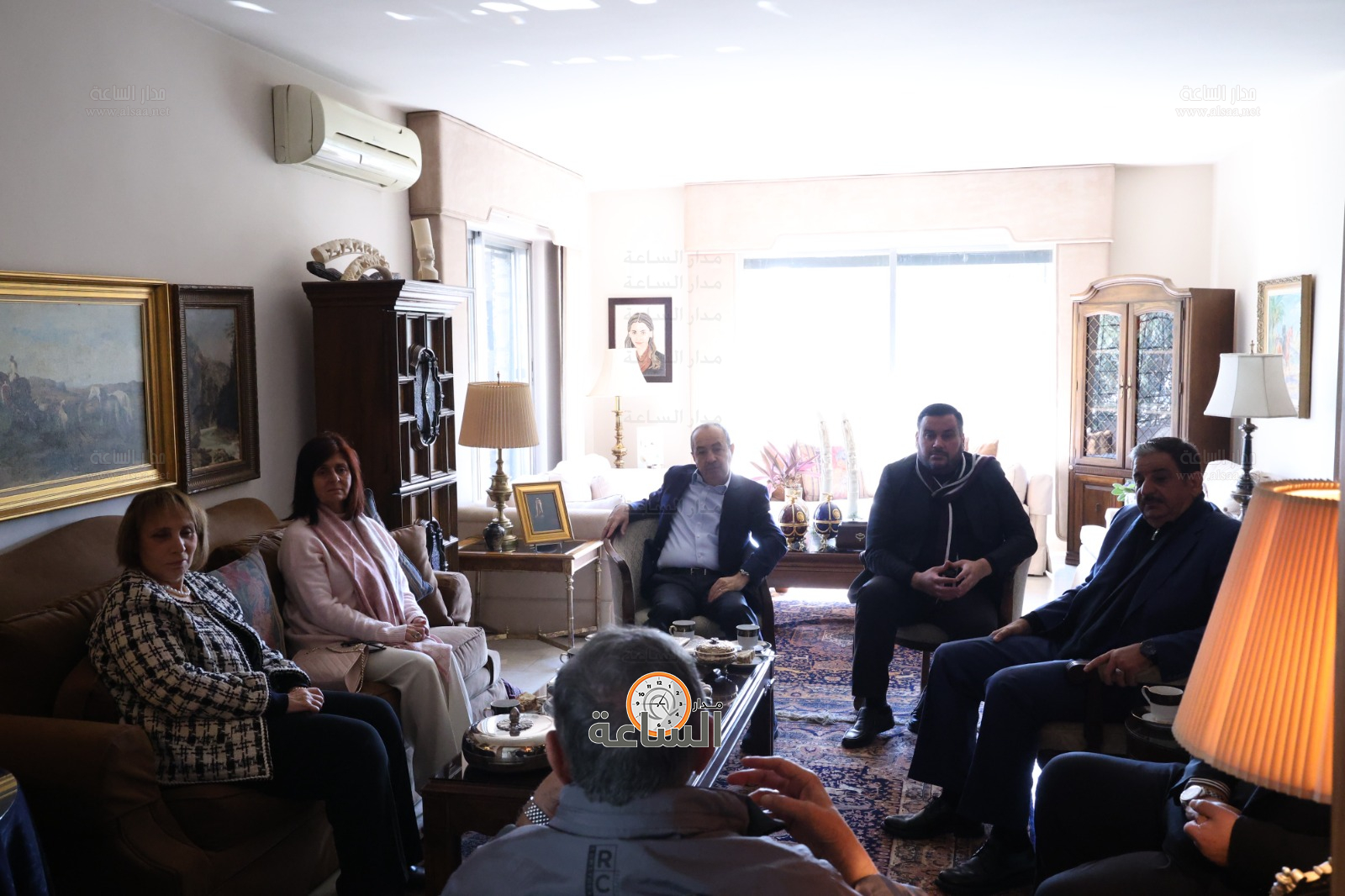 Madar Al-Saa Images 0.2537187080694514