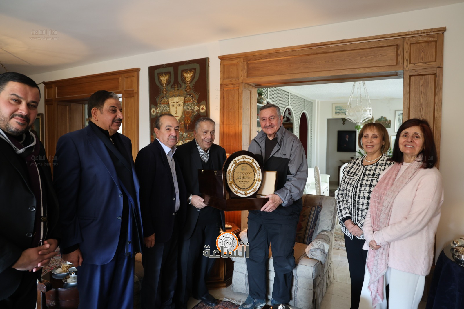 Madar Al-Saa Images 0.3101498386846979