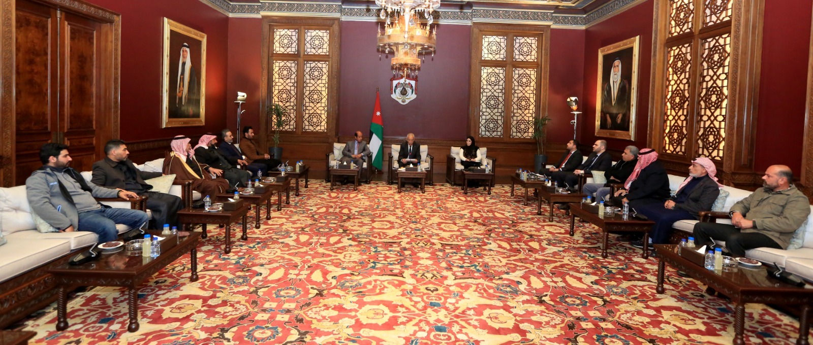 Madar Al-Saa Images 0.9592061988430072