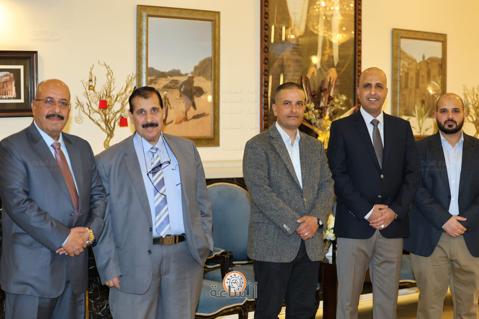 Madar Al-Saa Images 0.032305403136117405