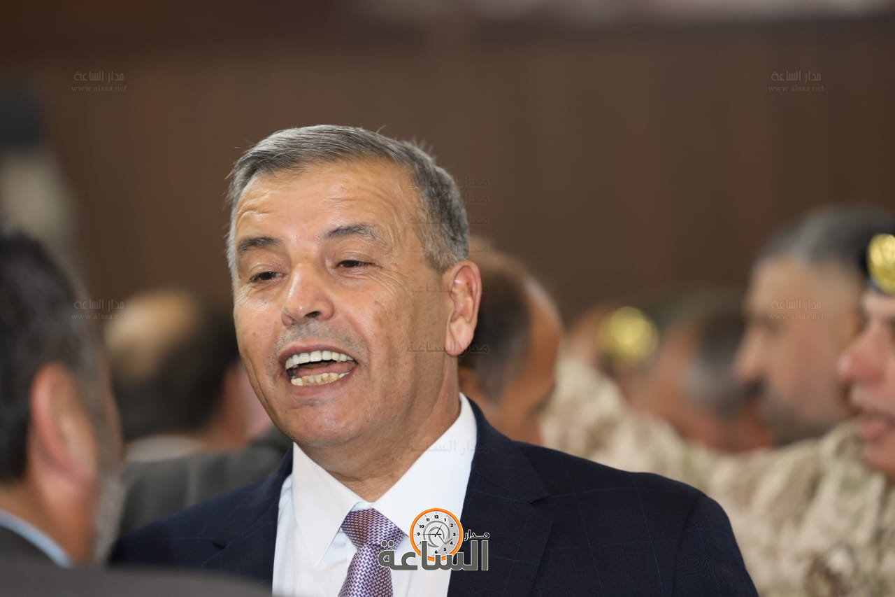 Madar Al-Saa Images 0.9767052491444479