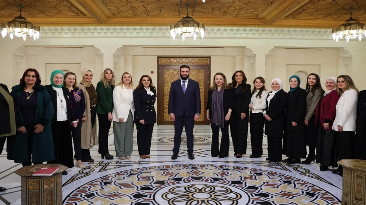 Madar Al-Saa Images 0.07918340123681311