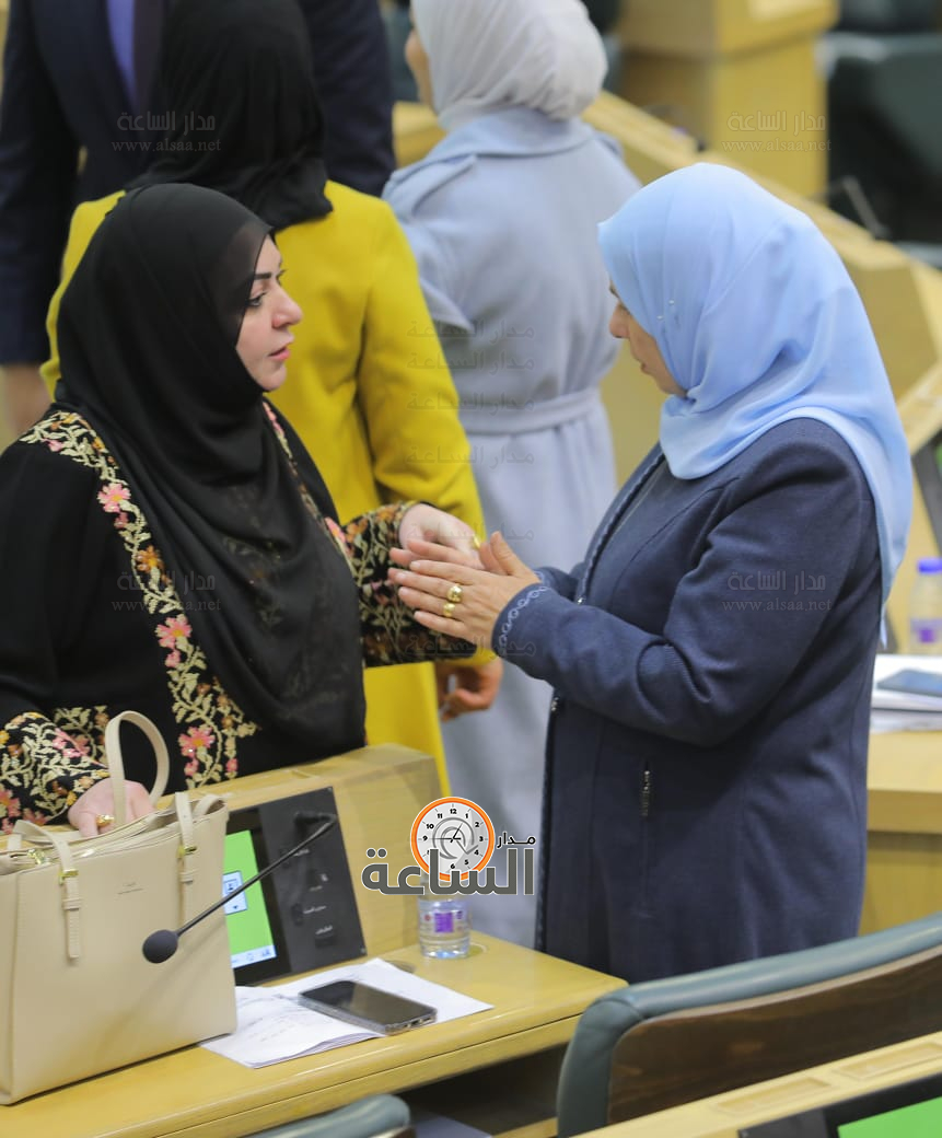 Madar Al-Saa Images 0.5782511340143821