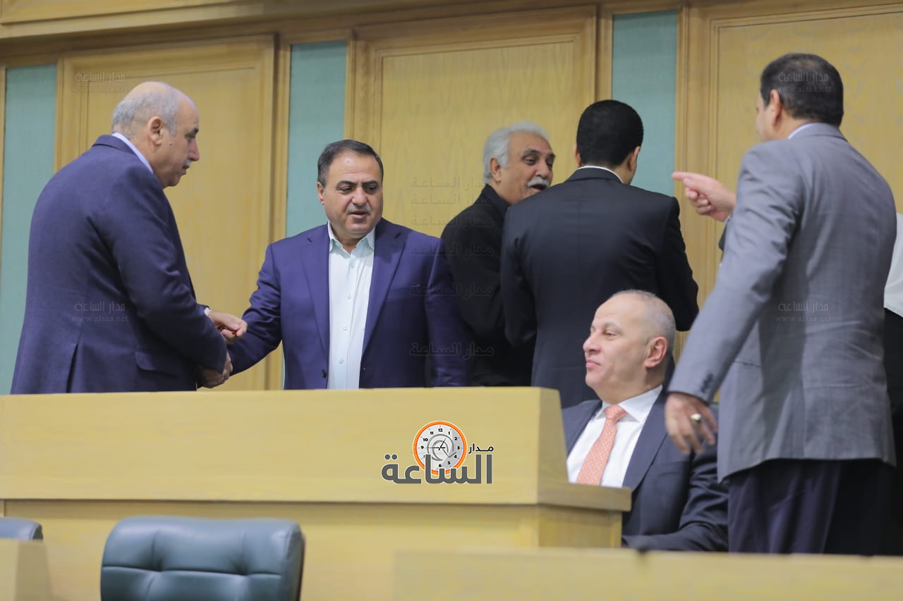 Madar Al-Saa Images 0.5912632825252819