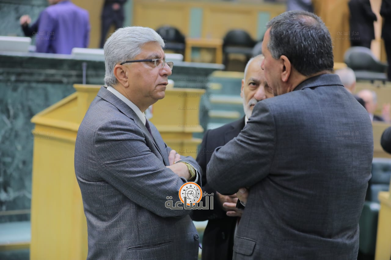 Madar Al-Saa Images 0.12142676645082173