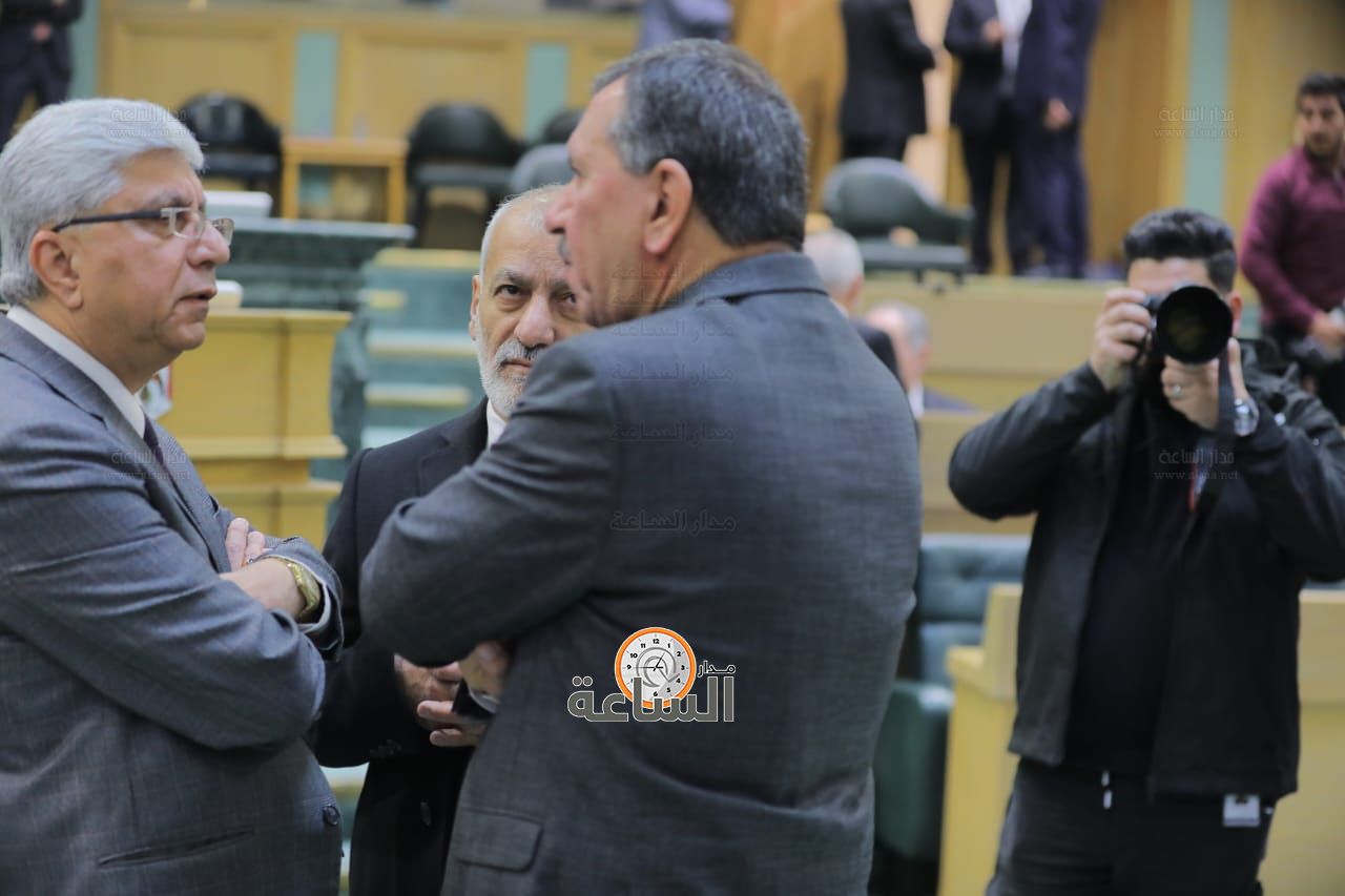 Madar Al-Saa Images 0.9565108560954394