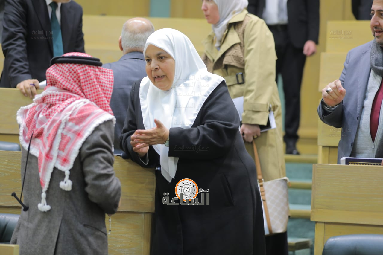 Madar Al-Saa Images 0.1701673039418654