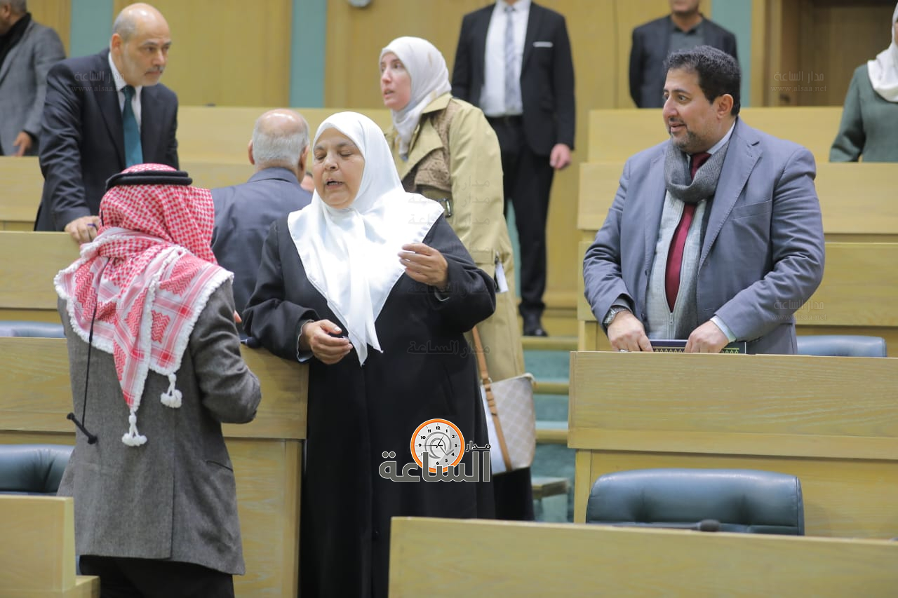 Madar Al-Saa Images 0.043075772007731494