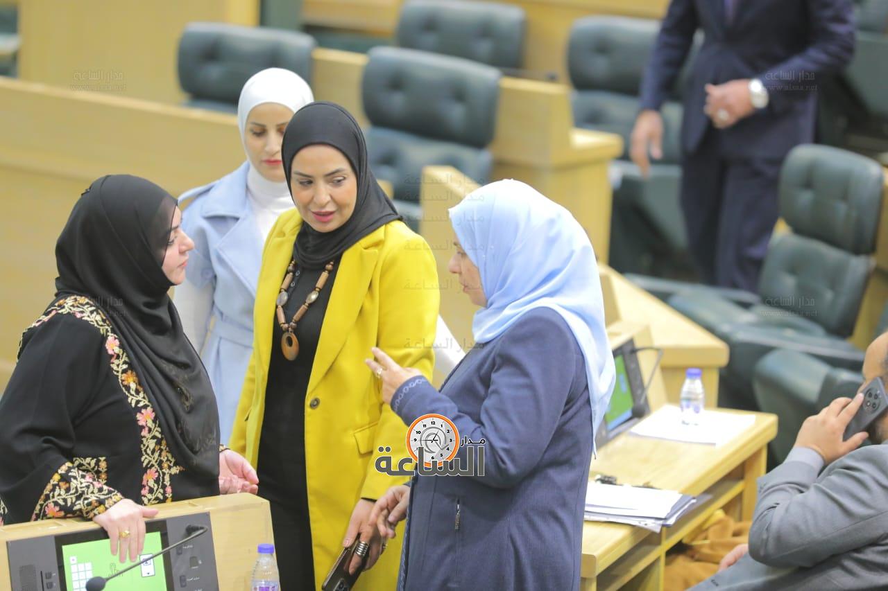 Madar Al-Saa Images 0.4181775224714821