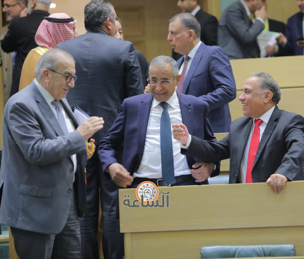 Madar Al-Saa Images 0.5738970382838877