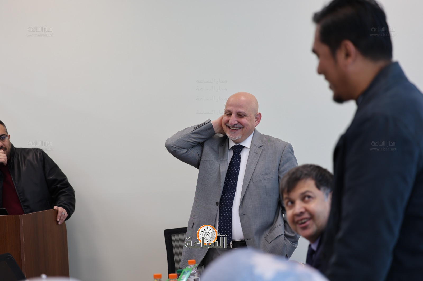 Madar Al-Saa Images 0.5215440588856994