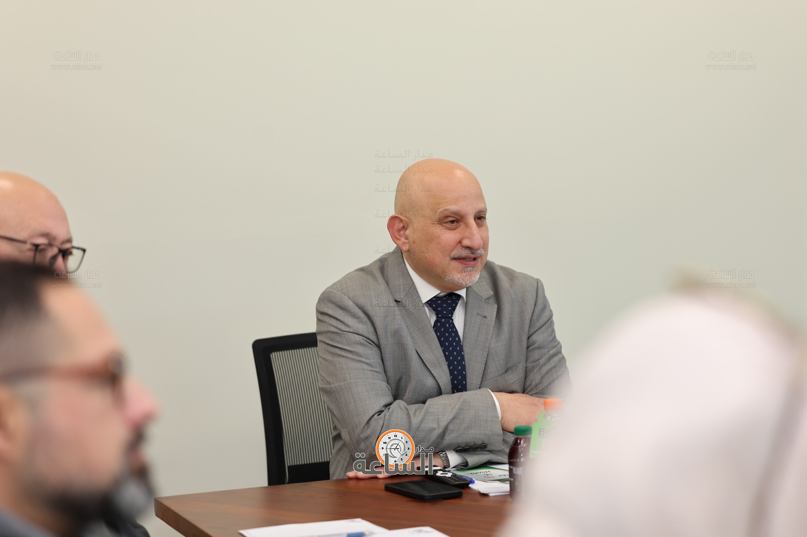 Madar Al-Saa Images 0.03647466281197698